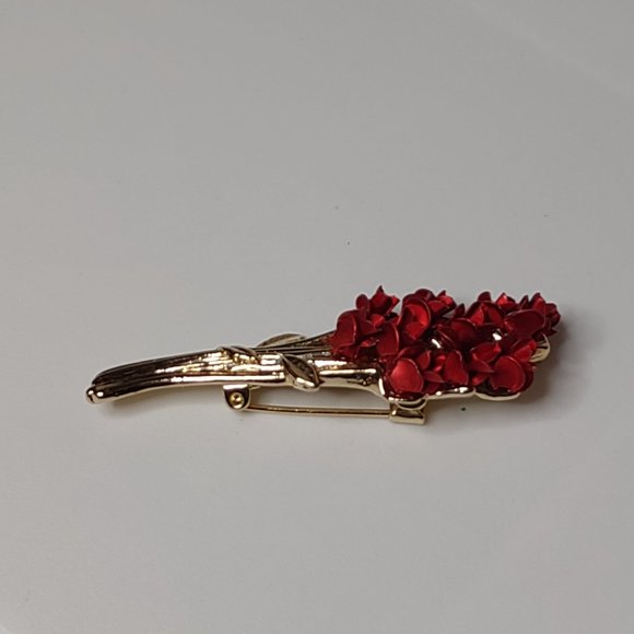 Pretty Red Flower Bouquet Brooch - Picture 5 of 10